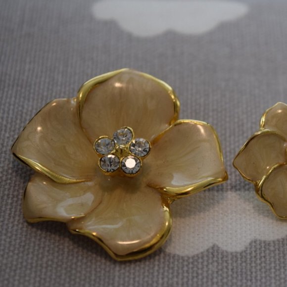 Vintage IVANKA Magnolia Brooch/Pendant & Earrings Swarovski & 18K Gold Plated - Picture 2 of 5